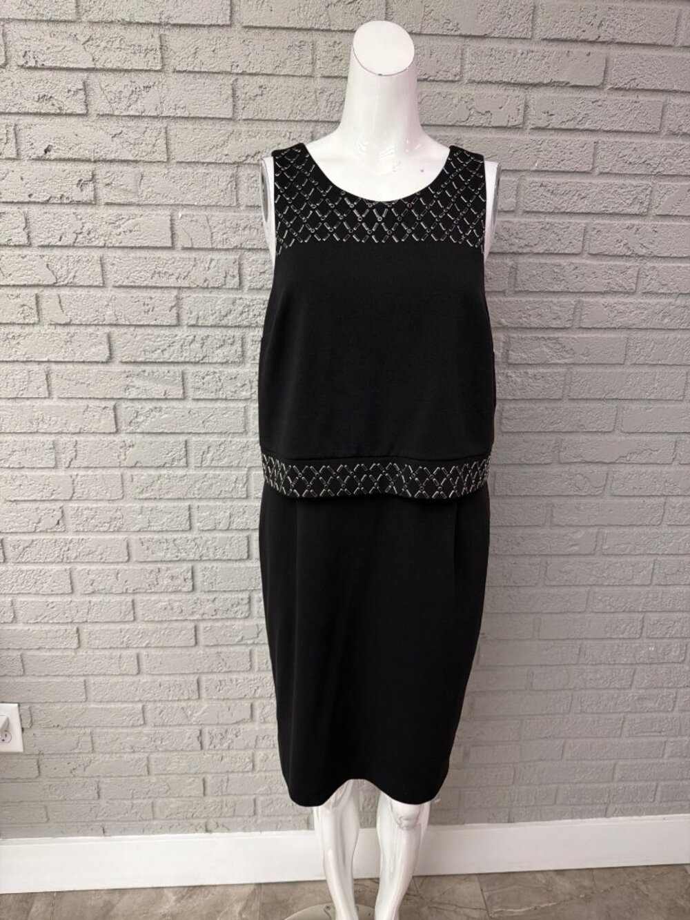 Catherine Malandrino Women's Black Sleeveless Beaded Shift Dress Size 12